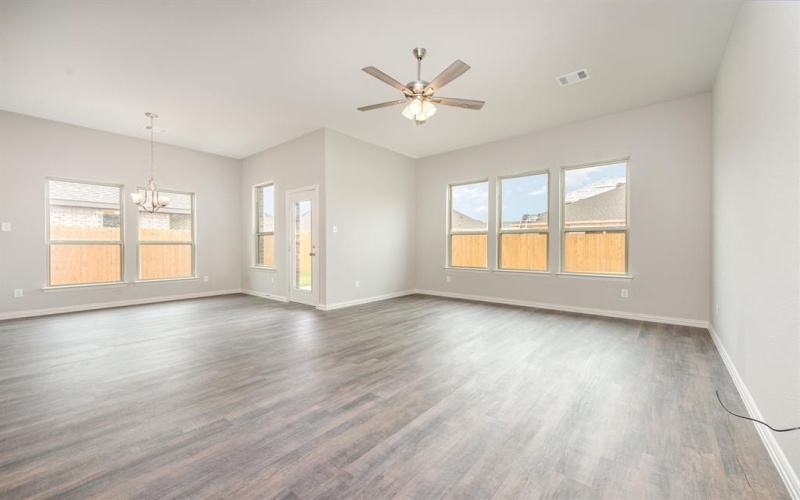 213 Giddings Trail, Forney, TX 75126, 5 Bedrooms Bedrooms, ,3 BathroomsBathrooms,Residential,For Sale,213 Giddings Trail,20800311