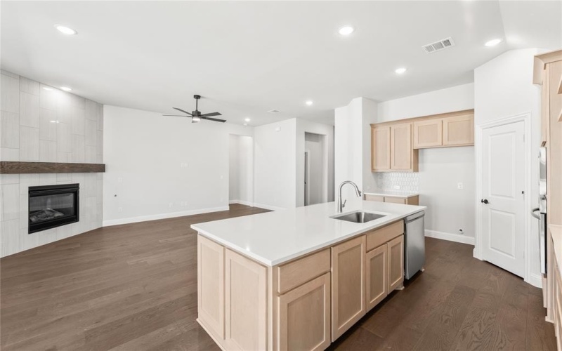 3920 Clingsman Way, McKinney, TX 75071, 4 Bedrooms Bedrooms, ,3 BathroomsBathrooms,Residential,For Sale,3920 Clingsman Way,20800499