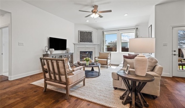 857 Jacquelyn Drive, Little Elm, TX 75068, 4 Bedrooms Bedrooms, ,2 BathroomsBathrooms,Residential,For Sale,857 Jacquelyn Drive,20800528