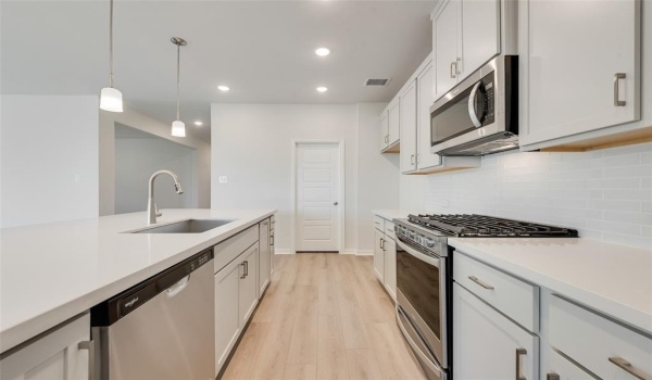 4136 Tarlton Road, Little Elm, TX 75068, 3 Bedrooms Bedrooms, ,2 BathroomsBathrooms,Residential,For Sale,4136 Tarlton Road,20804206