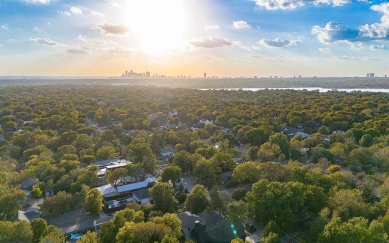 8910 Daytonia Avenue, Dallas, TX 75218, 5 Habitaciones Habitaciones , ,5 BañosBaños,Residential,En Venta,8910 Daytonia Avenue,20800859