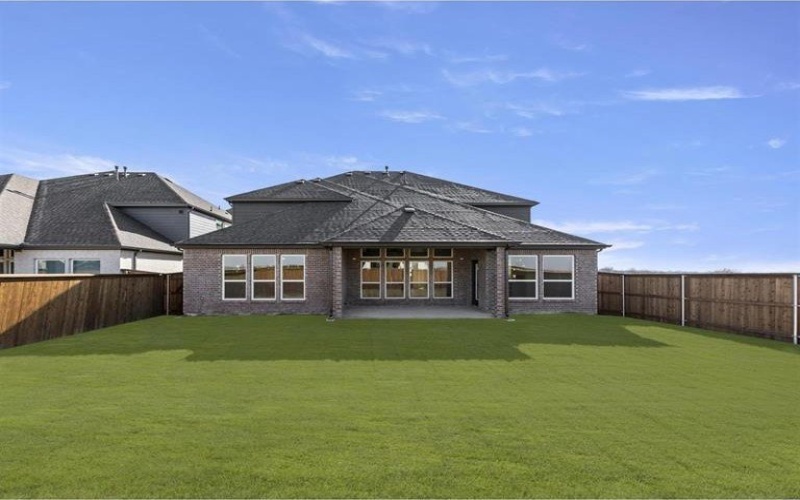 9628 Equestrian Drive, Mesquite, TX 75126, 5 Bedrooms Bedrooms, ,5 BathroomsBathrooms,Residential,For Sale,9628 Equestrian Drive,20804343