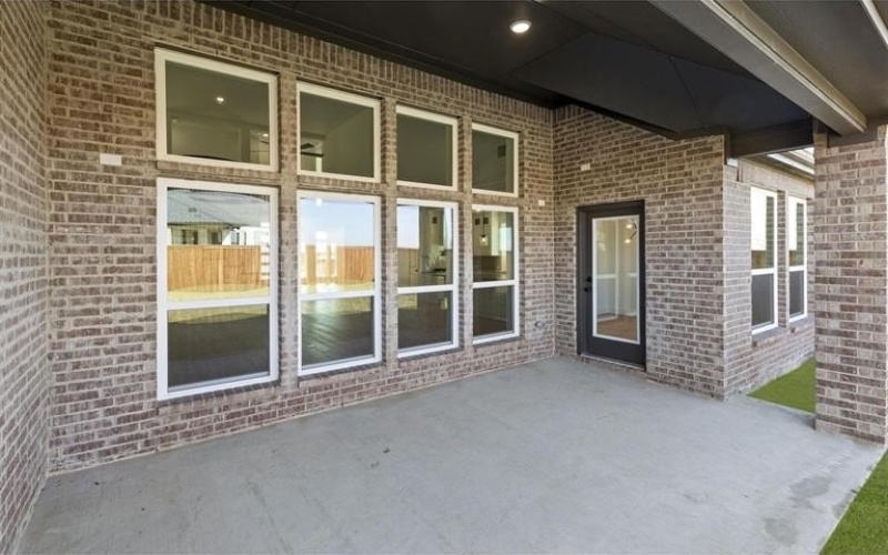9628 Equestrian Drive, Mesquite, TX 75126, 5 Bedrooms Bedrooms, ,5 BathroomsBathrooms,Residential,For Sale,9628 Equestrian Drive,20804343