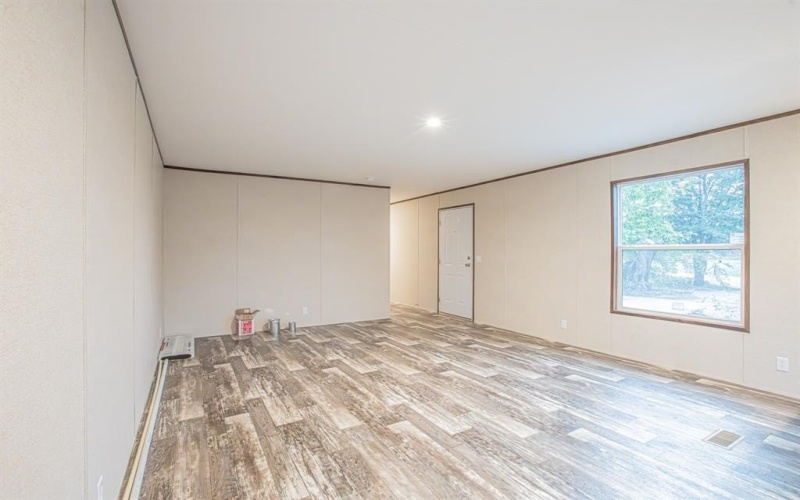 512 Beverly Road, Azle, TX 76020, 3 Bedrooms Bedrooms, ,2 BathroomsBathrooms,Residential,For Sale,512 Beverly Road,20804652