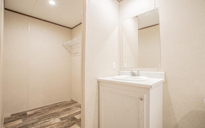 512 Beverly Road, Azle, TX 76020, 3 Bedrooms Bedrooms, ,2 BathroomsBathrooms,Residential,For Sale,512 Beverly Road,20804652