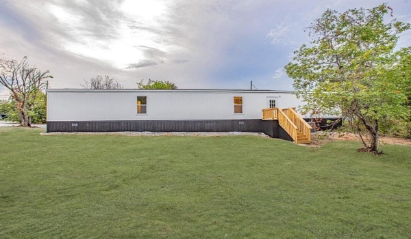 512 Beverly Road, Azle, TX 76020, 3 Bedrooms Bedrooms, ,2 BathroomsBathrooms,Residential,For Sale,512 Beverly Road,20804652