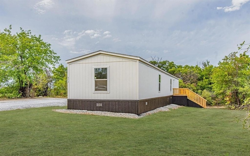 512 Beverly Road, Azle, TX 76020, 3 Bedrooms Bedrooms, ,2 BathroomsBathrooms,Residential,For Sale,512 Beverly Road,20804652