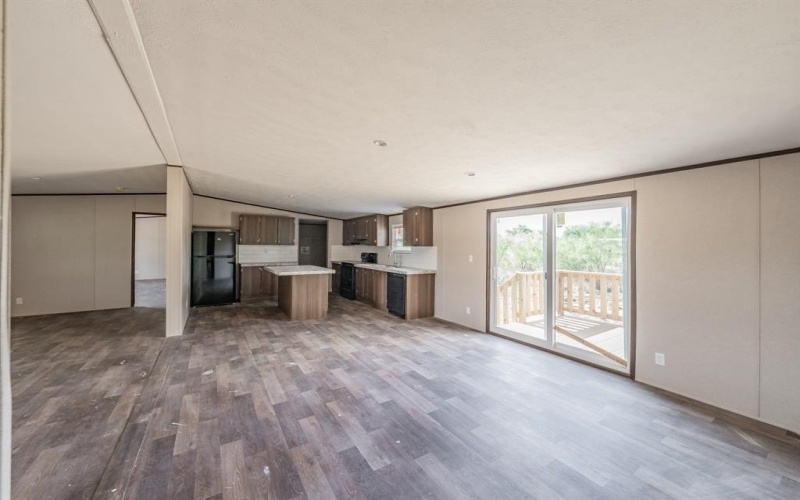 10 Southwest Court, Mineral Wells, TX 76067, 5 Habitaciones Habitaciones , ,3 BañosBaños,Residential,En Venta,10 Southwest Court,20804658