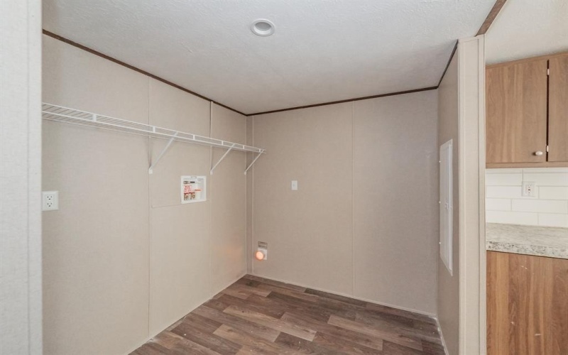 10 Southwest Court, Mineral Wells, TX 76067, 5 Habitaciones Habitaciones , ,3 BañosBaños,Residential,En Venta,10 Southwest Court,20804658