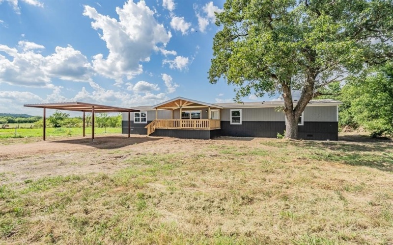 10 Southwest Court, Mineral Wells, TX 76067, 5 Habitaciones Habitaciones , ,3 BañosBaños,Residential,En Venta,10 Southwest Court,20804658