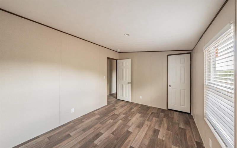 10 Southwest Court, Mineral Wells, TX 76067, 5 Habitaciones Habitaciones , ,3 BañosBaños,Residential,En Venta,10 Southwest Court,20804658