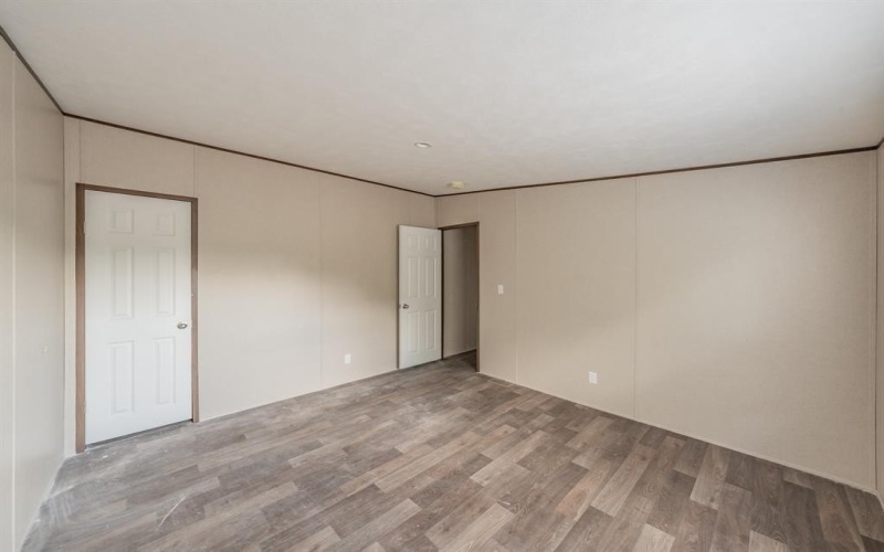 10 Southwest Court, Mineral Wells, TX 76067, 5 Habitaciones Habitaciones , ,3 BañosBaños,Residential,En Venta,10 Southwest Court,20804658