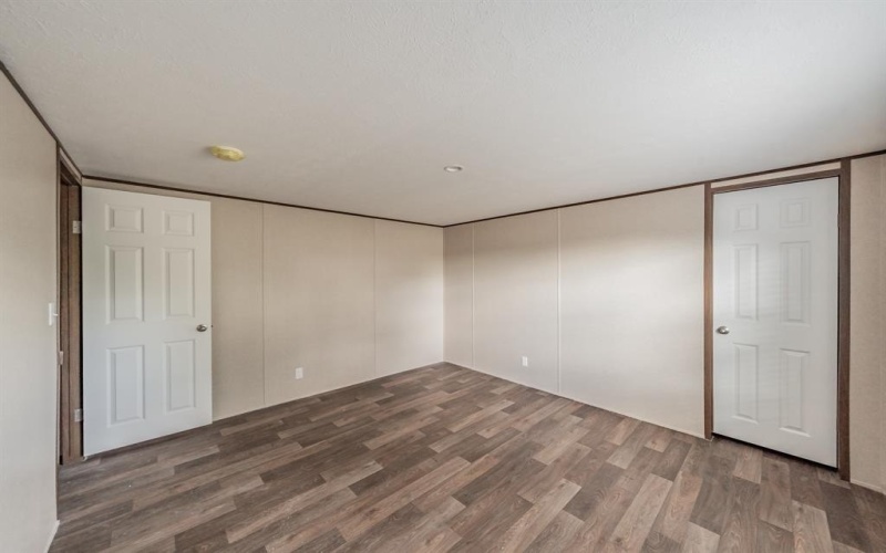 10 Southwest Court, Mineral Wells, TX 76067, 5 Habitaciones Habitaciones , ,3 BañosBaños,Residential,En Venta,10 Southwest Court,20804658
