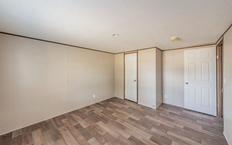 10 Southwest Court, Mineral Wells, TX 76067, 5 Habitaciones Habitaciones , ,3 BañosBaños,Residential,En Venta,10 Southwest Court,20804658