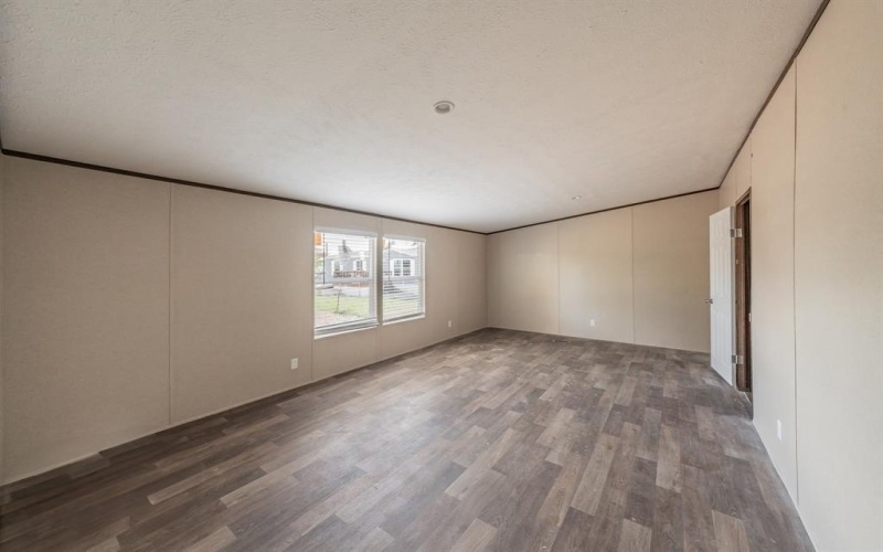 10 Southwest Court, Mineral Wells, TX 76067, 5 Habitaciones Habitaciones , ,3 BañosBaños,Residential,En Venta,10 Southwest Court,20804658