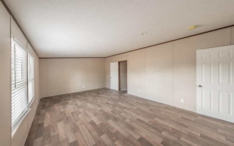 10 Southwest Court, Mineral Wells, TX 76067, 5 Habitaciones Habitaciones , ,3 BañosBaños,Residential,En Venta,10 Southwest Court,20804658