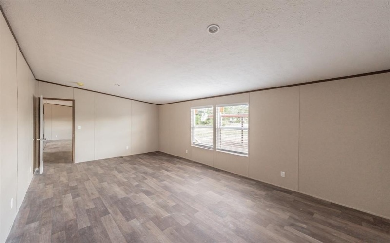 10 Southwest Court, Mineral Wells, TX 76067, 5 Habitaciones Habitaciones , ,3 BañosBaños,Residential,En Venta,10 Southwest Court,20804658