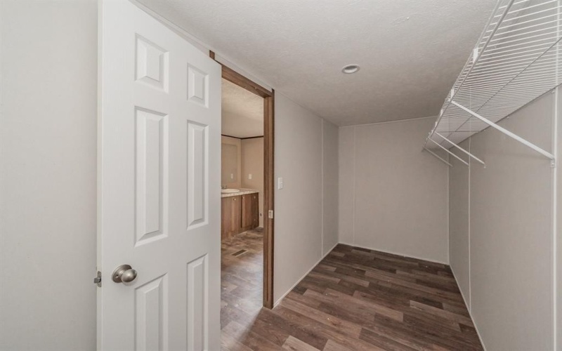 10 Southwest Court, Mineral Wells, TX 76067, 5 Habitaciones Habitaciones , ,3 BañosBaños,Residential,En Venta,10 Southwest Court,20804658