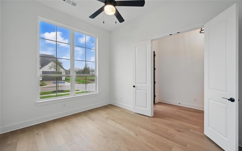 557 Lockhart Street, Waxahachie, TX 75165, 4 Bedrooms Bedrooms, ,3 BathroomsBathrooms,Residential,For Sale,557 Lockhart Street,20801401