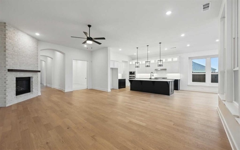 557 Lockhart Street, Waxahachie, TX 75165, 4 Bedrooms Bedrooms, ,3 BathroomsBathrooms,Residential,For Sale,557 Lockhart Street,20801401