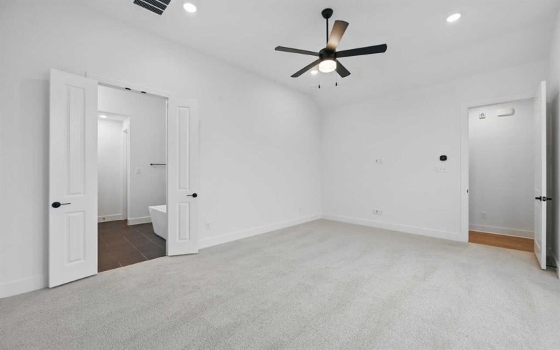 557 Lockhart Street, Waxahachie, TX 75165, 4 Bedrooms Bedrooms, ,3 BathroomsBathrooms,Residential,For Sale,557 Lockhart Street,20801401