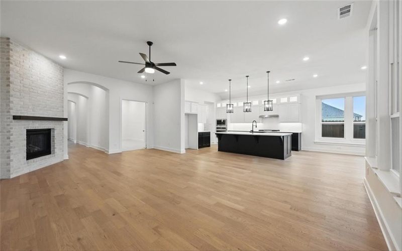 557 Lockhart Street, Waxahachie, TX 75165, 4 Bedrooms Bedrooms, ,3 BathroomsBathrooms,Residential,For Sale,557 Lockhart Street,20801401