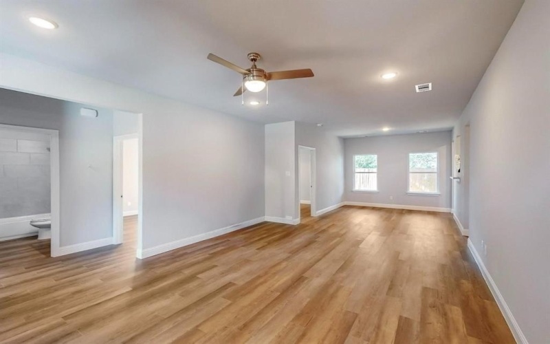 2245 Anderson Street, Dallas, TX 75215, 3 Habitaciones Habitaciones , ,2 BañosBaños,Residential,En Venta,2245 Anderson Street,20804672