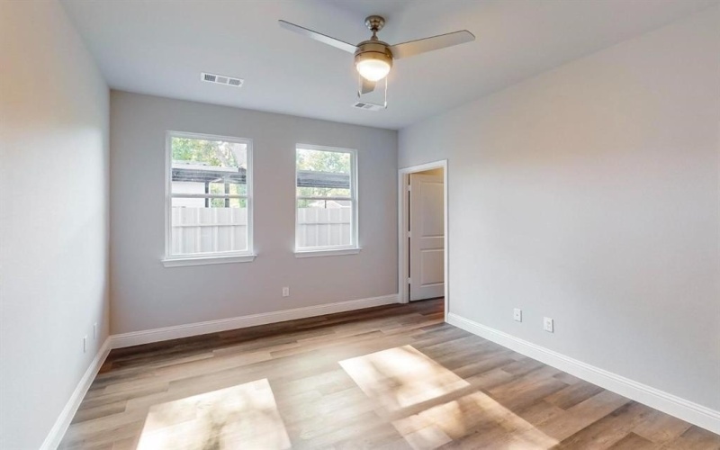2245 Anderson Street, Dallas, TX 75215, 3 Habitaciones Habitaciones , ,2 BañosBaños,Residential,En Venta,2245 Anderson Street,20804672