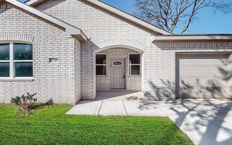 2245 Anderson Street, Dallas, TX 75215, 3 Habitaciones Habitaciones , ,2 BañosBaños,Residential,En Venta,2245 Anderson Street,20804672