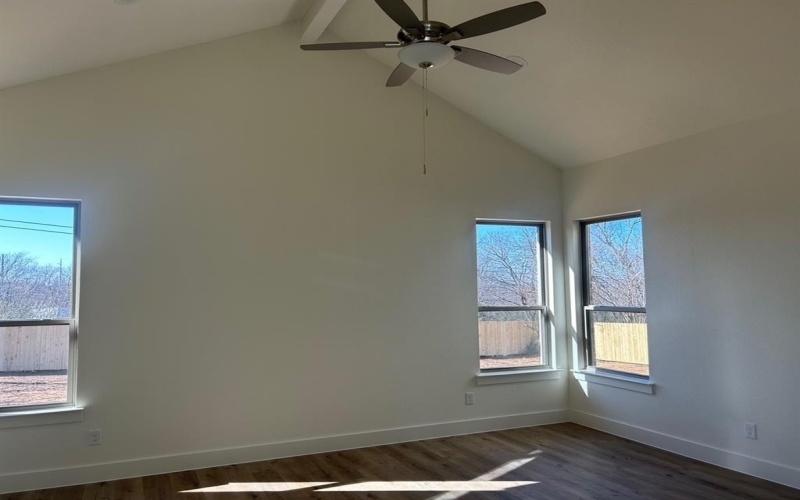 5533 Woodland Hills Drive, Denton, TX 76208, 4 Bedrooms Bedrooms, ,2 BathroomsBathrooms,Residential,For Sale,5533 Woodland Hills Drive,20804766