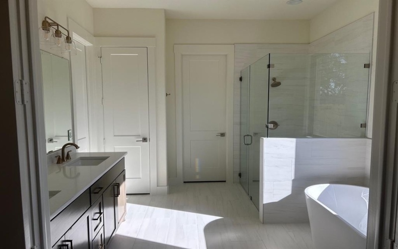 5533 Woodland Hills Drive, Denton, TX 76208, 4 Bedrooms Bedrooms, ,2 BathroomsBathrooms,Residential,For Sale,5533 Woodland Hills Drive,20804766