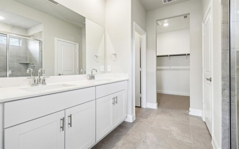 2207 Gustavus Drive, Sherman, TX 75092, 3 Bedrooms Bedrooms, ,2 BathroomsBathrooms,Residential,For Sale,2207 Gustavus Drive,20804819