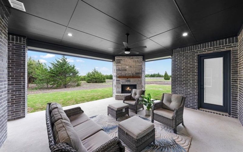 1421 Westgrove Lane, Waxahachie, TX 75165, 4 Bedrooms Bedrooms, ,3 BathroomsBathrooms,Residential,For Sale,1421 Westgrove Lane,20805054