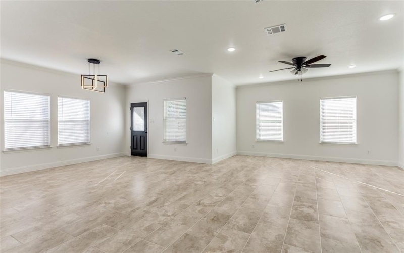 1422 E Magnolia Avenue, Fort Worth, TX 76104, 3 Bedrooms Bedrooms, ,2 BathroomsBathrooms,Residential,For Sale,1422 E Magnolia Avenue,20806907