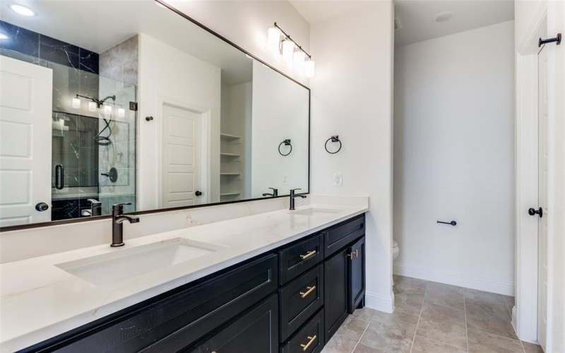 1422 E Magnolia Avenue, Fort Worth, TX 76104, 3 Bedrooms Bedrooms, ,2 BathroomsBathrooms,Residential,For Sale,1422 E Magnolia Avenue,20806907