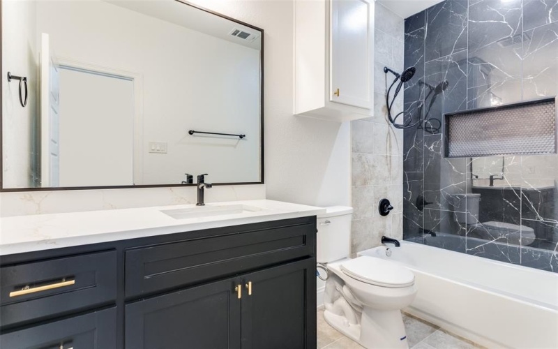 1422 E Magnolia Avenue, Fort Worth, TX 76104, 3 Bedrooms Bedrooms, ,2 BathroomsBathrooms,Residential,For Sale,1422 E Magnolia Avenue,20806907