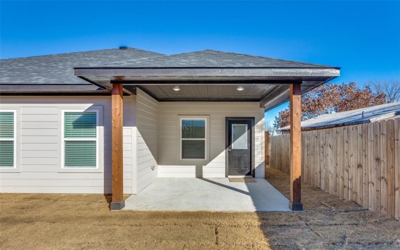 1422 E Magnolia Avenue, Fort Worth, TX 76104, 3 Bedrooms Bedrooms, ,2 BathroomsBathrooms,Residential,For Sale,1422 E Magnolia Avenue,20806907
