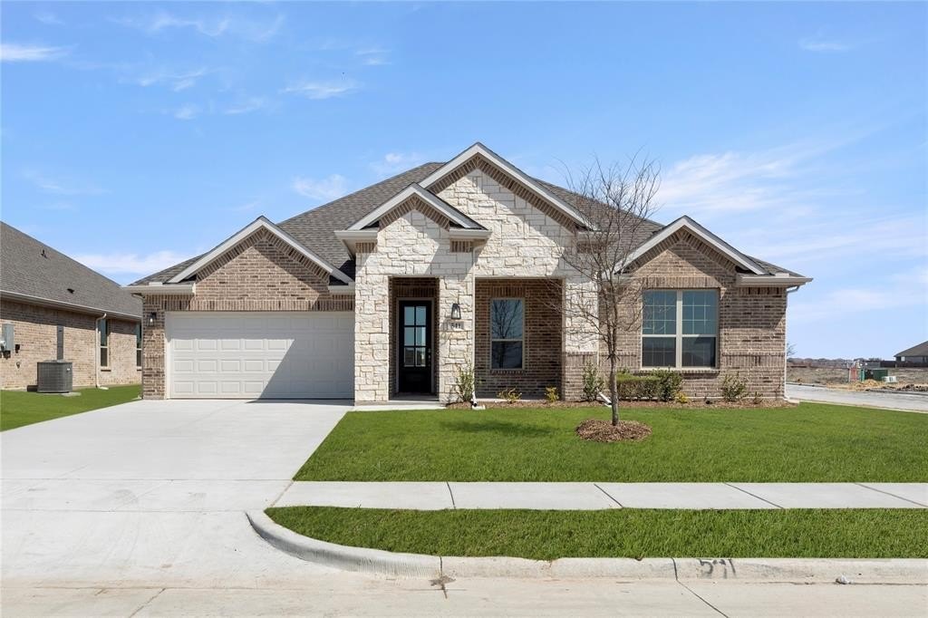541 San Angelo Drive, Forney, TX 75126, 4 Habitaciones Habitaciones , ,2 BañosBaños,Residential,En Venta,541 San Angelo Drive,20802302