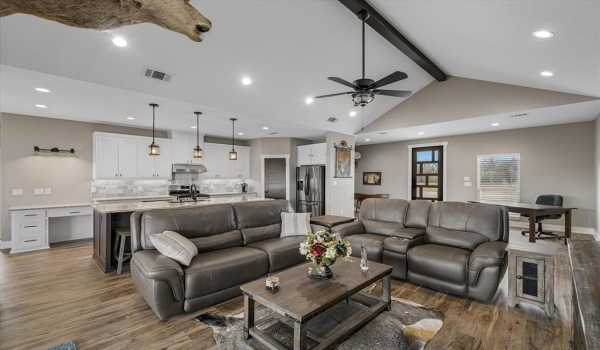 18702 State Highway 64, Canton, TX 75103, 3 Bedrooms Bedrooms, ,2 BathroomsBathrooms,Residential,For Sale,18702 State Highway 64,20807165