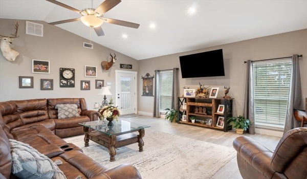 18702 State Highway 64, Canton, TX 75103, 3 Bedrooms Bedrooms, ,2 BathroomsBathrooms,Residential,For Sale,18702 State Highway 64,20807165
