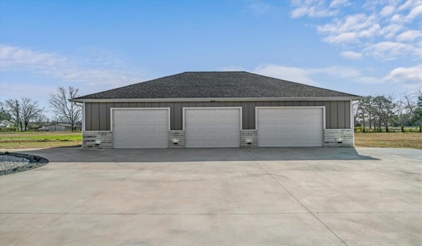 18702 State Highway 64, Canton, TX 75103, 3 Bedrooms Bedrooms, ,2 BathroomsBathrooms,Residential,For Sale,18702 State Highway 64,20807165