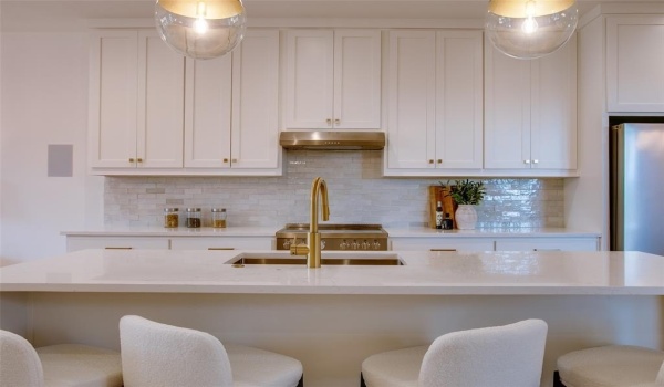 7207 Gaston Avenue #203, Dallas, TX 75214, 2 Bedrooms Bedrooms, ,2 BathroomsBathrooms,Residential,For Sale,7207 Gaston Avenue,20807191