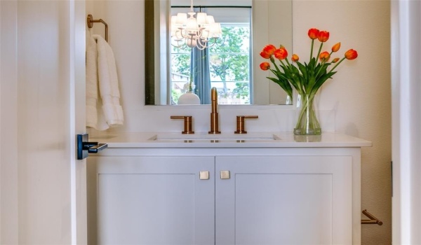 7207 Gaston Avenue #203, Dallas, TX 75214, 2 Bedrooms Bedrooms, ,2 BathroomsBathrooms,Residential,For Sale,7207 Gaston Avenue,20807191