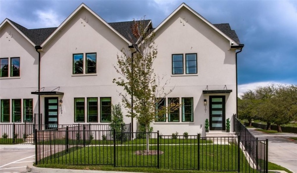 7207 Gaston Avenue #203, Dallas, TX 75214, 2 Bedrooms Bedrooms, ,2 BathroomsBathrooms,Residential,For Sale,7207 Gaston Avenue,20807191