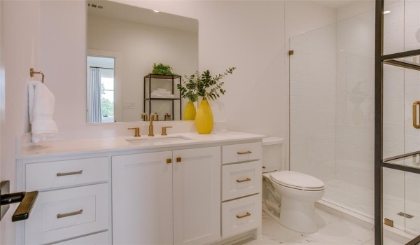 7207 Gaston Avenue #203, Dallas, TX 75214, 2 Bedrooms Bedrooms, ,2 BathroomsBathrooms,Residential,For Sale,7207 Gaston Avenue,20807191