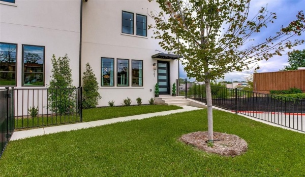 7207 Gaston Avenue #203, Dallas, TX 75214, 2 Bedrooms Bedrooms, ,2 BathroomsBathrooms,Residential,For Sale,7207 Gaston Avenue,20807191