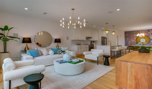 7207 Gaston Avenue #203, Dallas, TX 75214, 2 Bedrooms Bedrooms, ,2 BathroomsBathrooms,Residential,For Sale,7207 Gaston Avenue,20807191