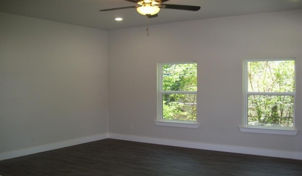 904 W Florence Street, Denison, TX 75020, 3 Bedrooms Bedrooms, ,2 BathroomsBathrooms,Residential Lease,For Rent,904 W Florence Street,20802511
