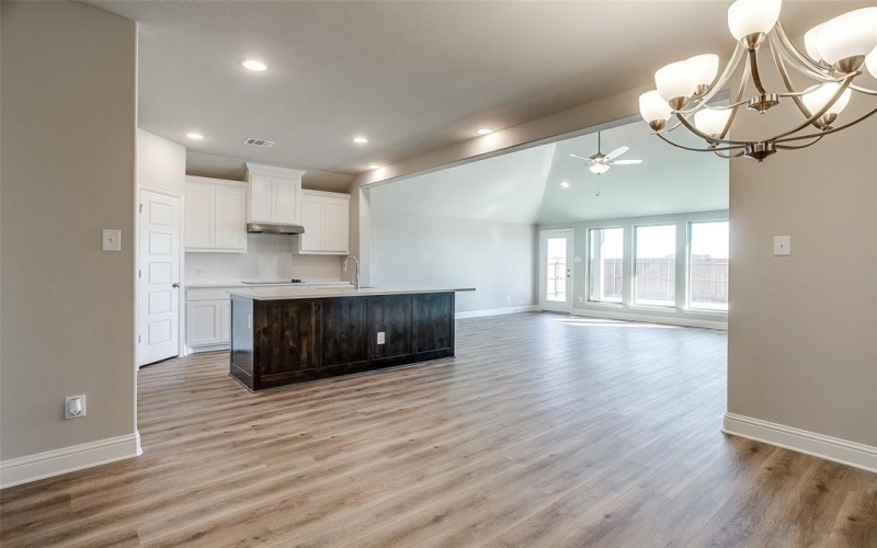 560 Holiday Avenue, Waxahachie, TX 75165, 3 Bedrooms Bedrooms, ,2 BathroomsBathrooms,Residential,For Sale,560 Holiday Avenue,20802539