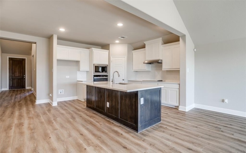 560 Holiday Avenue, Waxahachie, TX 75165, 3 Bedrooms Bedrooms, ,2 BathroomsBathrooms,Residential,For Sale,560 Holiday Avenue,20802539
